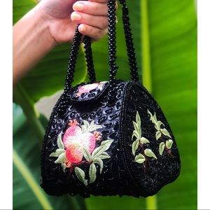 Vintage hard shell beaded bag